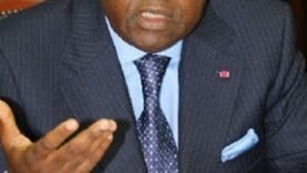 le ministre de la Communication déplore les déclarations de certains évêques