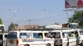 à N’Djamena, un apprenti de minibus menace une cliente avec une arme blanche pour 50 francs