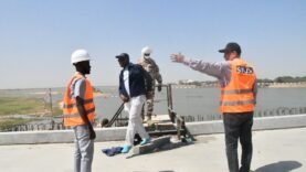 Le ministre Aziz Mahamat Saleh inspecte les chantiers routiers de N&rsquo;Djaména et exige l&rsquo;accélération des travaux