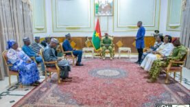 le président burkinabè reçoit les ministres des Affaires étrangères de l’AES