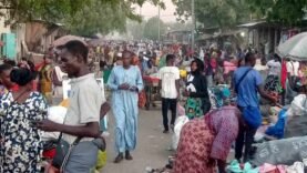 à N&rsquo;Djamena, le trottoir de l&rsquo;échangeur de Dembé occupé par les vendeurs