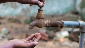 Crise de l&rsquo;Eau Potable : Les Défis et Solutions Incontournables à Connaître Maintenant
