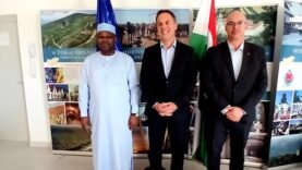 Rencontre au Sommet : Le Maire de N&rsquo;Djaména Face au Chargé d&rsquo;Affaires de Hongrie – Les Enjeux Dévoilés !