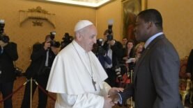 Hommage du Président Faure Gnassingbé au Pape François : Les Éléments Clés à Retenir Aujourd&rsquo;hui