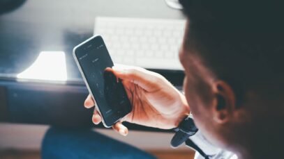 Telephone-smartphone-internet.jpg
