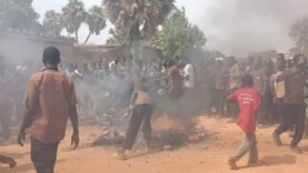 Moundou : Pourquoi des Élèves Ont Incendié la Moto de Leur Enseignant : Tout ce Qu&rsquo;il Faut Comprendre Aujourd&rsquo;hui