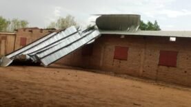 Bien sûr ! Voici un exemple :

« Tempête Ravageuse à Pala : Destruction de Maisons et Nombreux Blessés – Informations Essentielles du Jour »