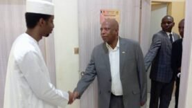 Rencontre Diplomatique : Le Ministre de la Communication et l&rsquo;Ambassadeur Sud-Africain au Tchad – Tous les Détails à Connaître Aujourd&rsquo;hui