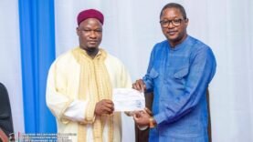 Solidarité Transfrontalière : Un Burkinabè du Nigeria Soutient l&rsquo;Effort de Paix avec un Don Agricole et Financier – Les Détails Révélateurs !