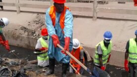 Lutte contre les Inondations : Lancement du Curage des Caniveaux à N&rsquo;Djamena pour un Avenir Sécure