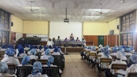 Les Jeunes Filles et les TIC : Comment le Ministère des Télécommunications Façonne l&rsquo;Avenir Technologique