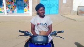 Farcha : Betoudji Melel Annick révolutionne le moto-taxi féminin – Découvrez son impact aujourd’hui