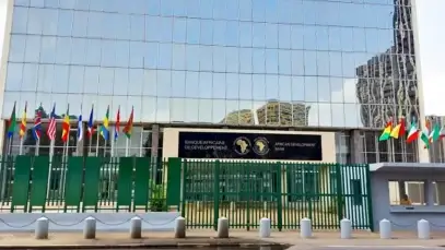 Le-siege-de-la-BAD-a-Abidjan-1200×600-1.webp.webp