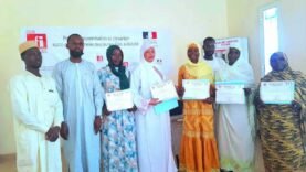 À Abéché : Célébration des Filles Bénéficiaires du Projet Lafaytna avec des Attestations de Formation – Découvrez l’Impact de cette Initiative!