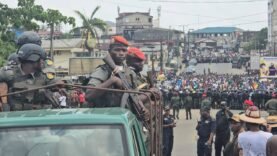Crise politique à Douala : Maurice Kamto s&rsquo;échappe sous escorte, tensions croissantes – Tout ce qu’il faut savoir aujourd’hui !