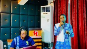Mobilisation à Kribi : Comment les acteurs de l&rsquo;information luttent contre la désinformation électorale de 2025 – Les révélations qui vont vous surprendre !