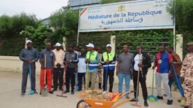 Tchad : « Coup de balai » citoyen au siège du Médiateur de la République – Les clés de l&rsquo;événement du jour