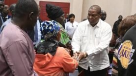 Le Président Touadéra face aux familles des victimes du Lycée Barthélémy Boganda : Découvrez les révélations surprenantes qui pourraient tout changer !