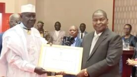 Révélation choc : Comment le président Touadéra célèbre des héros méconnus du Tchad – Ce que les médias n&rsquo;osent pas dire !