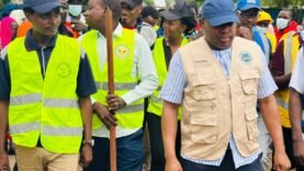Les jeunes d&rsquo;Amriguébé unissent leurs forces pour restaurer l&rsquo;ancien cimetière : Découvrez les secrets cachés de cette initiative !