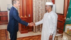 Révélations sur la rencontre secrète entre le Président Deby Itno et le PDG de Perenco : Découvrez les enjeux cachés du secteur pétrolier !