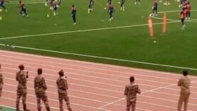 Les règles secrètes de la FTFA : Arme et tenues militaires interdites au stade – Découvrez ce qui pourrait bouleverser votre expérience !