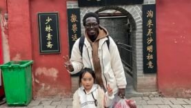 Révélations sur Mako Fiz, « le chinois noir » : Comment il révolutionne l&rsquo;épanouissement des enfants et ce que les médias cachent