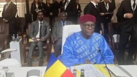 Découverte surprenante : L&rsquo;ambassadeur tchadien au Qatar dévoile des secrets inattendus lors de sa réunion à l&rsquo;OCI !