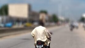 Le port du casque, un impératif pour sauver des vies sur nos routes