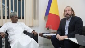 Le ministre des Finances échange avec Crisis24 sur les défis économiques actuels