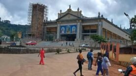 Bamenda : six prêtres et un fidèle enlevés, l&rsquo;angoisse grandit dans la crise anglophone.