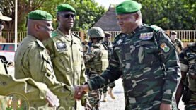 Tiani mobilise la Base 101 pour renforcer la diplomatie et la sécurité nationale.