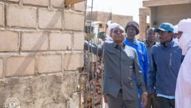 Amdjarass : le Premier ministre inspecte le chantier de logements pour répondre à la crise du logement