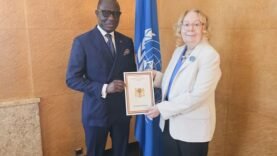 L’ambassadeur du Tchad présente ses lettres de créance, un pas important vers le renforcement des relations diplomatiques.
