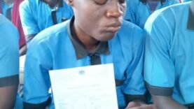 Mongo, élève non-voyant, décroche la première place avec 18,66 de moyenne : une réussite inspirante