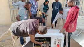 La GIZ offre un générateur de 15 KVA au Conseil provincial pour améliorer l&rsquo;accès à l&rsquo;énergie.