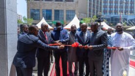 Mamadi Doumbouya inaugure le nouveau siège de la Banque Centrale, un symbole de stabilité économique pour le pays.