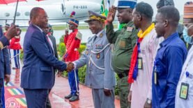 Le Tchad renforce ses liens avec la Centrafrique lors de l&rsquo;investiture du nouveau président