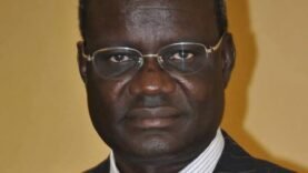 Tchad : liberté provisoire pour le prof. Atchénémou