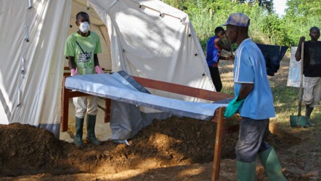 afp__20160817__f28ee__v1__midres__cafricahealthcholera.jpg