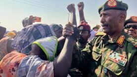 Khartoum lève le couvre-feu mais impose des restrictions aux étrangers