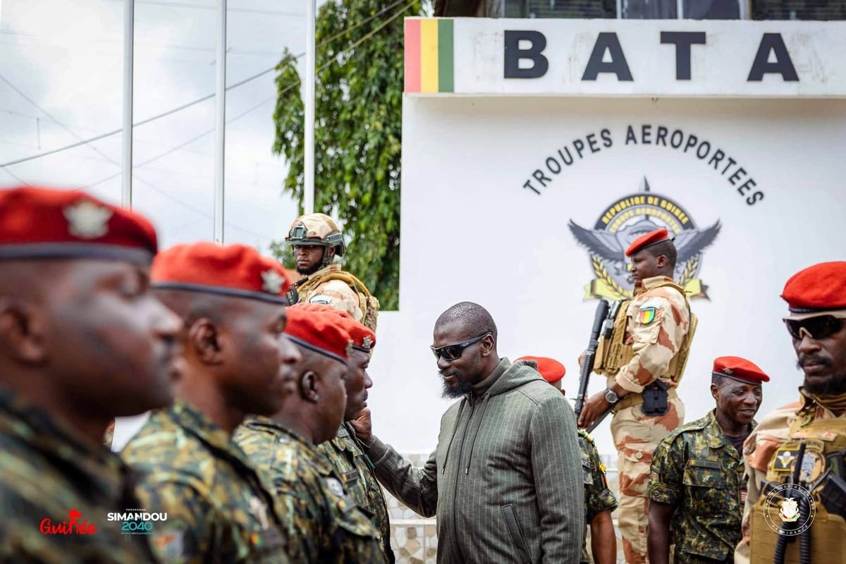 Conakry : Mamadi Doumbouya visite Alpha Yaya Diallo et Dar es Salam
