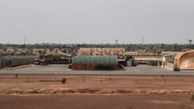 Niger : reprise d&rsquo;une base clé avec l&rsquo;aide russe