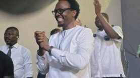 Disponibles pour collaborer avec le chef de l&rsquo;État, déclare Succès