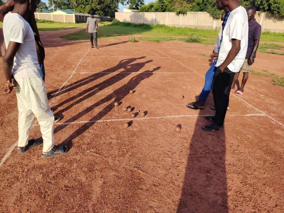 Pétanque à Kélo : un lien intergénérationnel fort