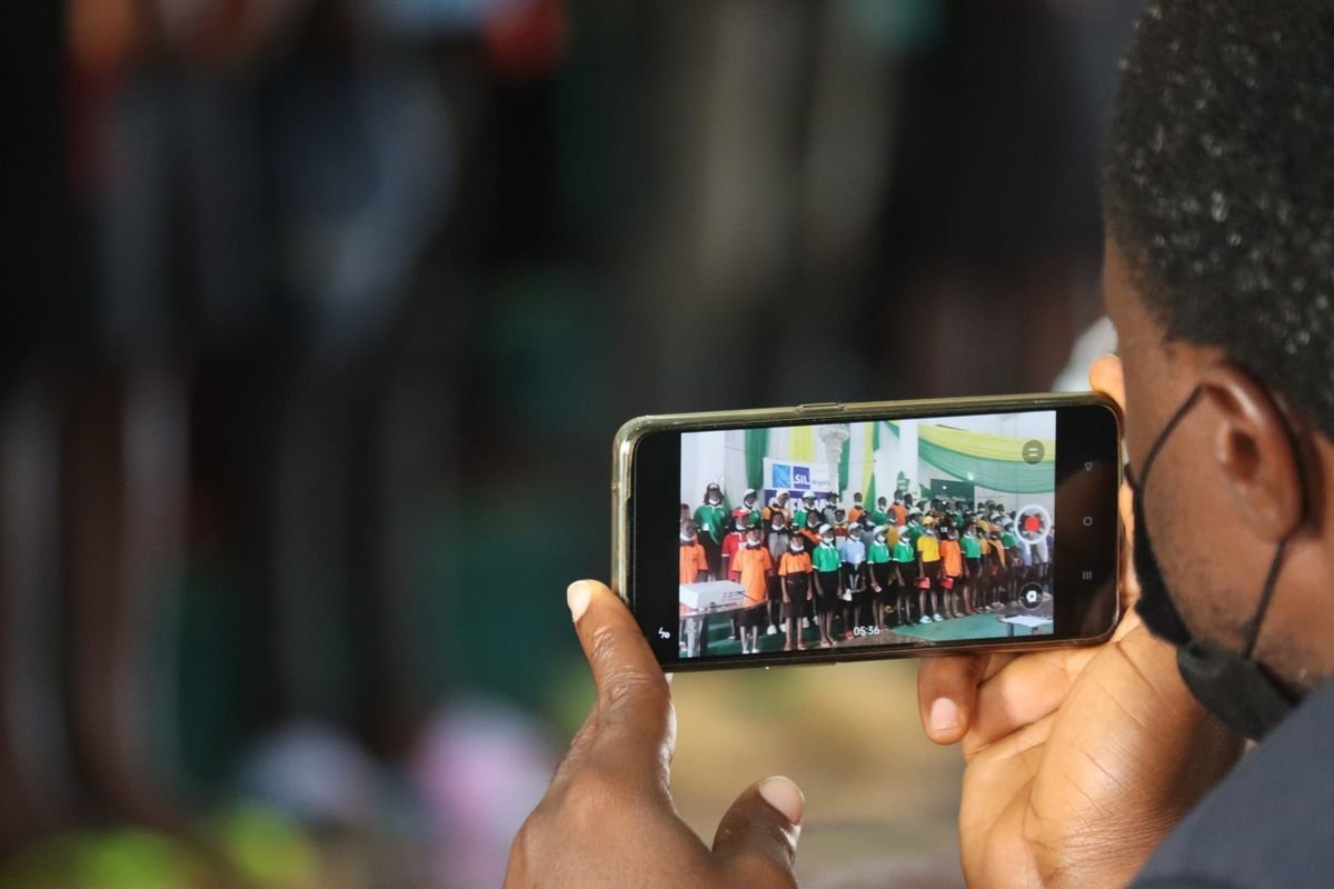 Encadrer l&rsquo;usage des smartphones chez les élèves au Tchad