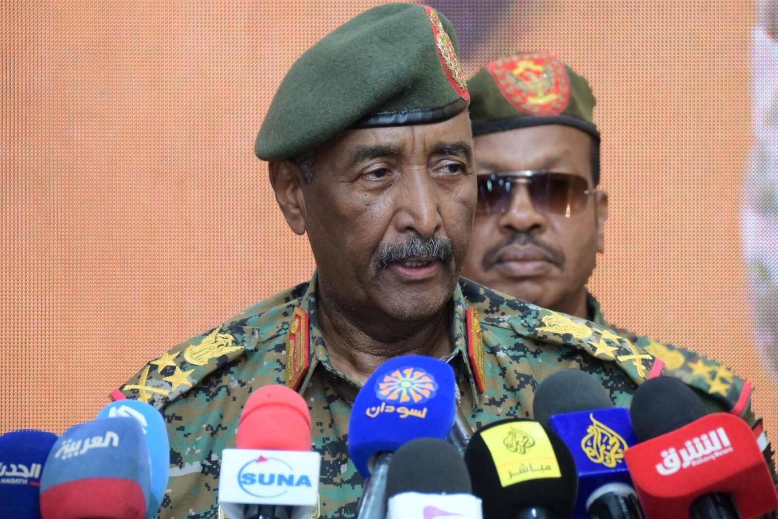 Soudan : Burhan exhorte à isoler les FSR