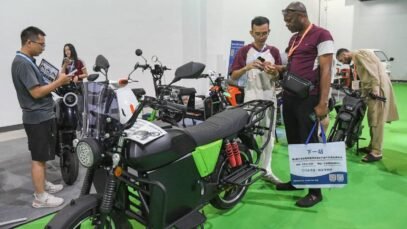 Foreign-merchants-purchase-electric.jpg