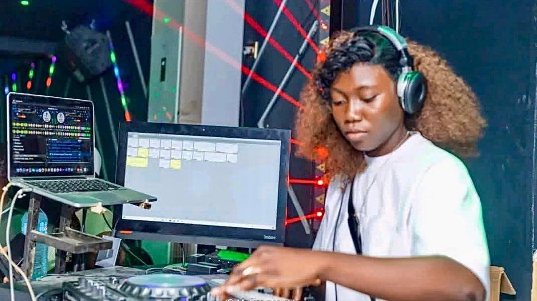 Modestine Dénérabé : DJ au féminin qui casse les codes