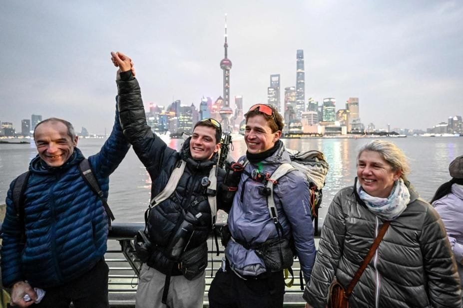 Des Alpes à Shanghai : un incroyable périple de 518 jours à travers